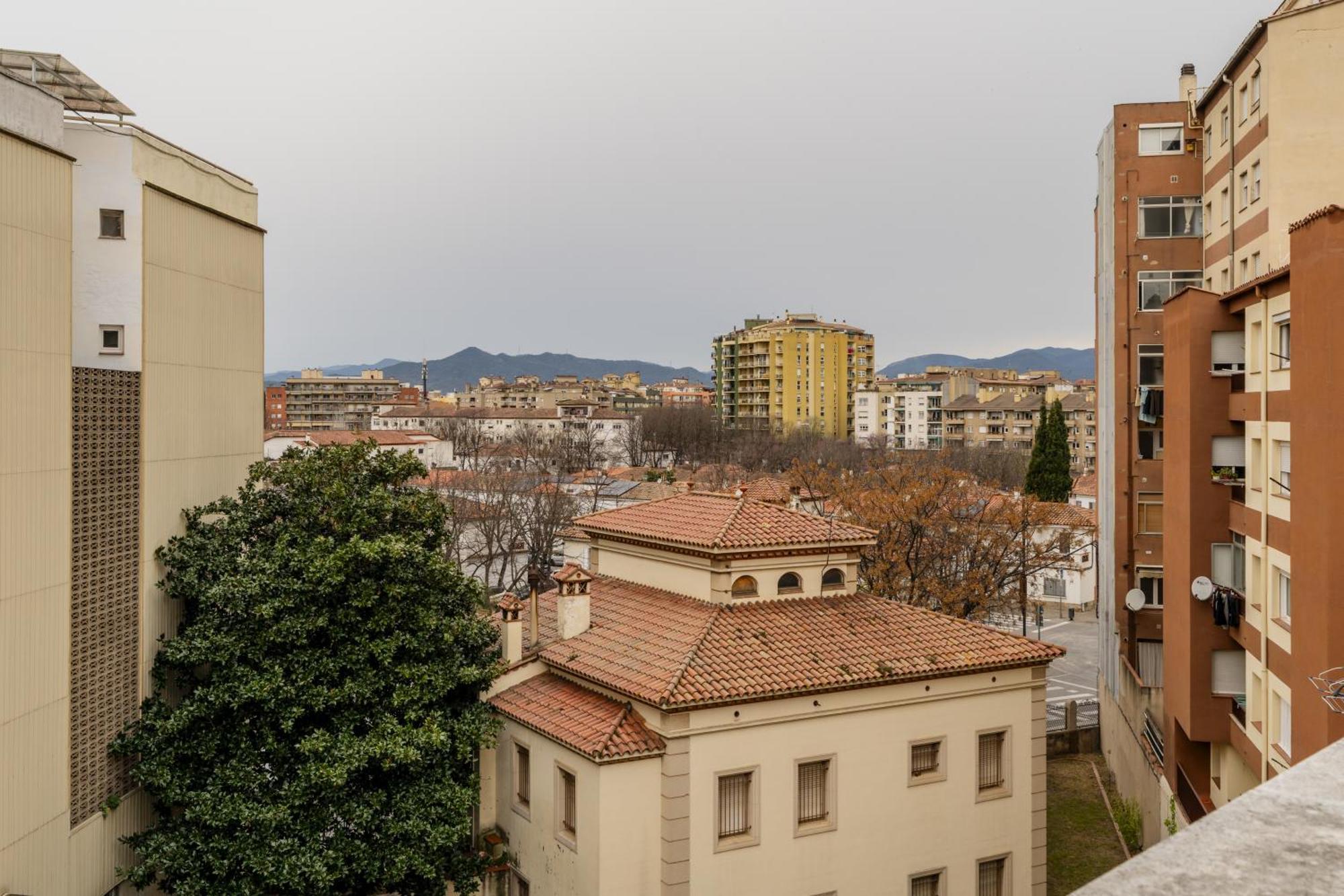Apartamento Con Dos Grandes Terrazas En Gerona Exterior foto